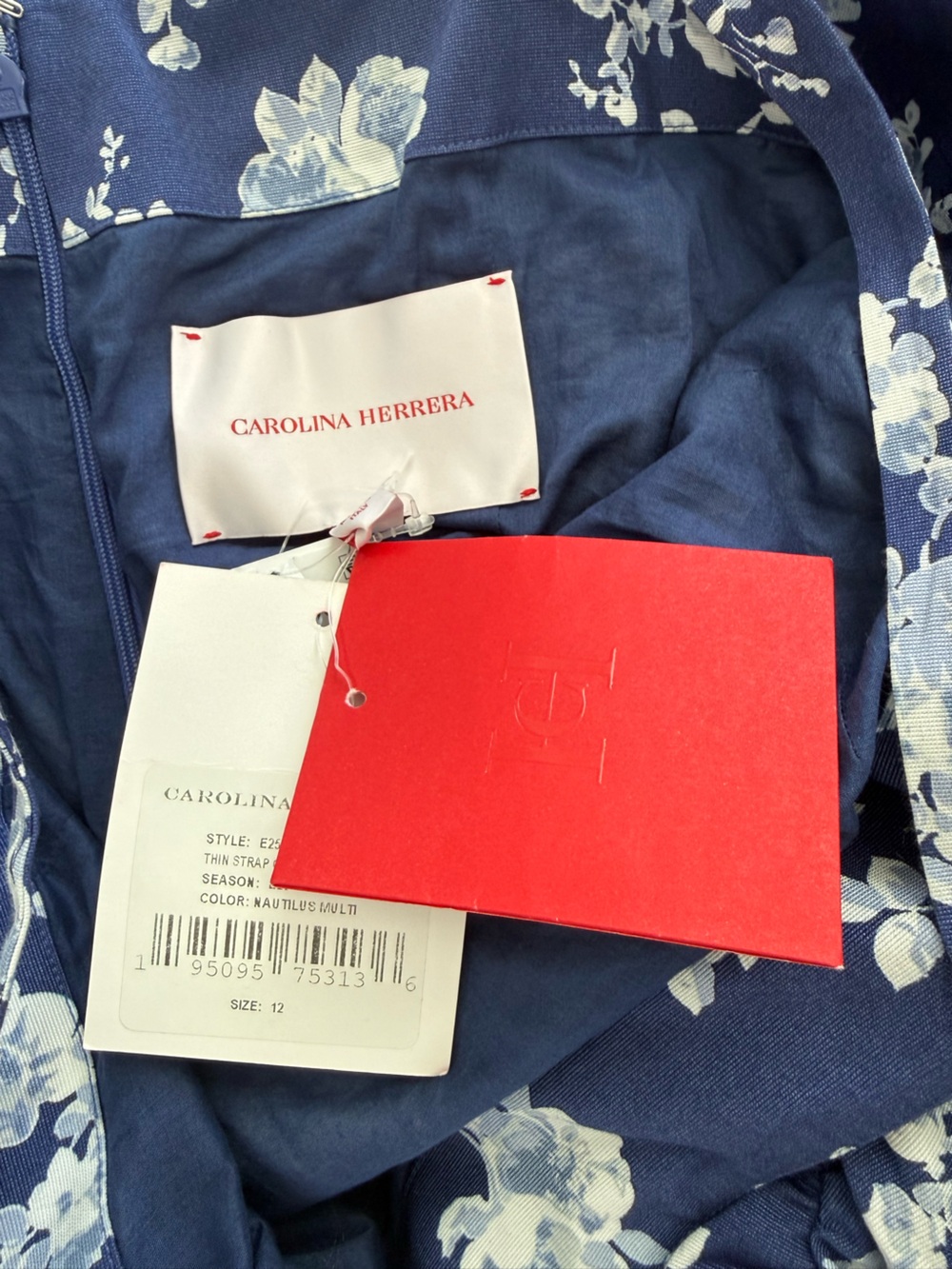 NWT Authentic Carolina Herrera Floral Print Ruched Faille Gown Size 12 - Picture 12 of 12